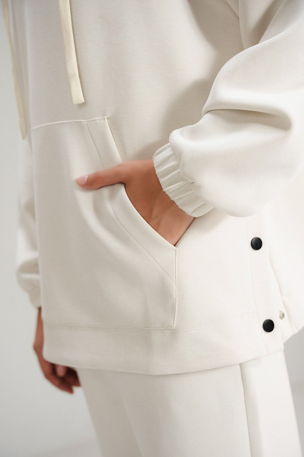 POCKET PULLOVER HOODIE CLOUDLUX