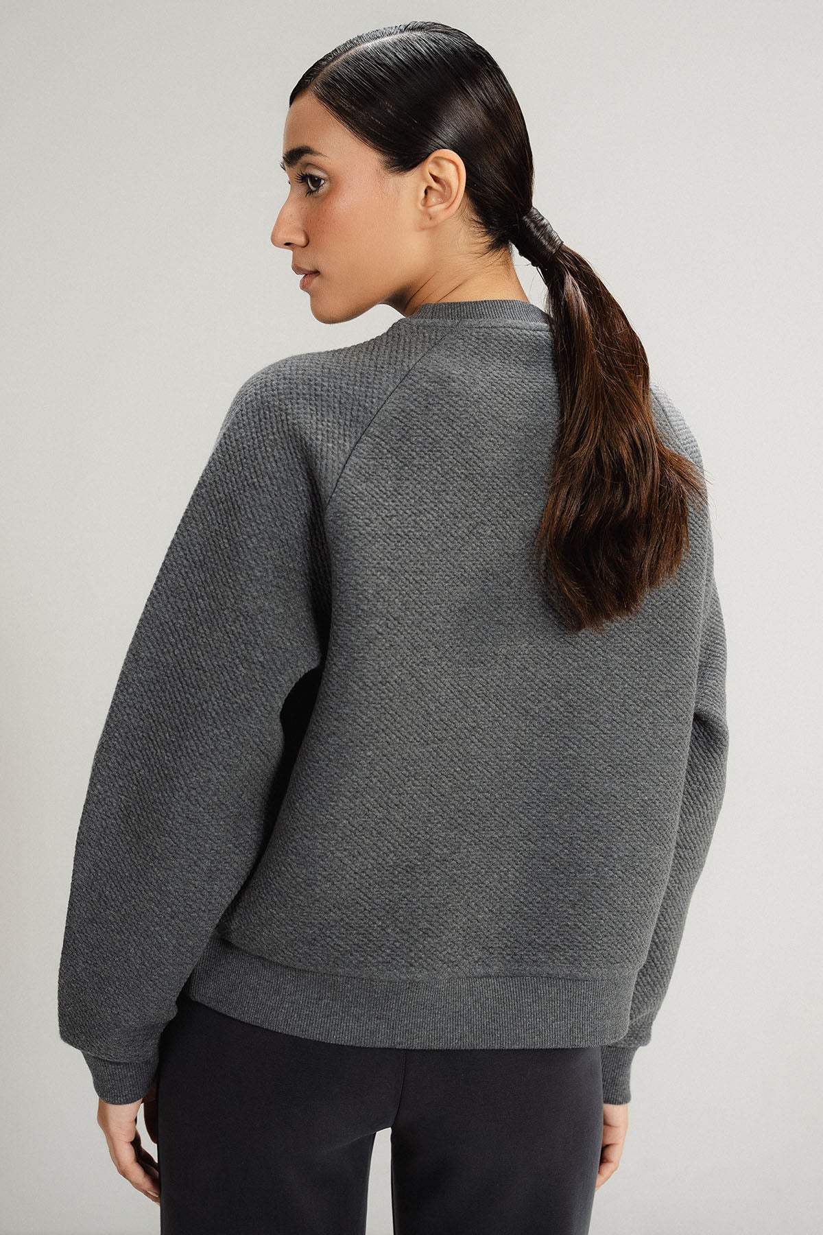 TEXTURED LUXE SWEATSHIRT
