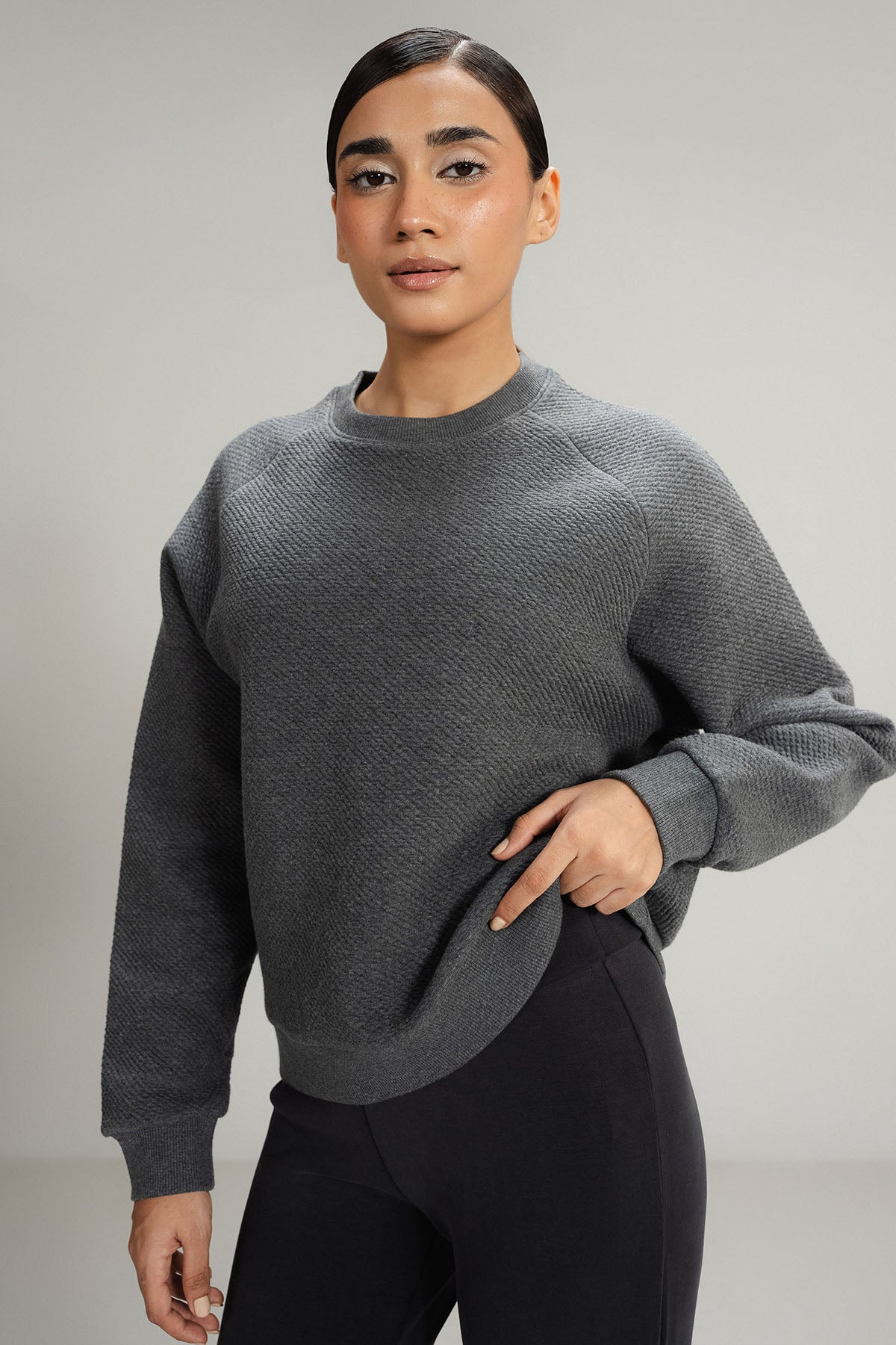 TEXTURED LUXE SWEATSHIRT