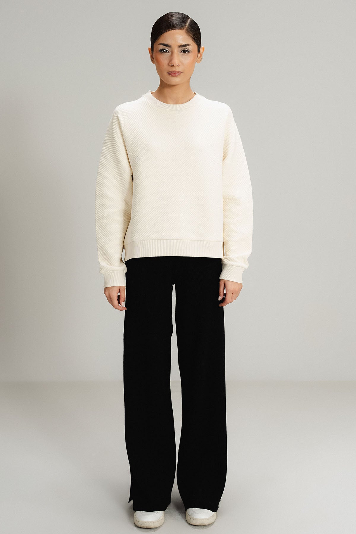 TEXTURED LUXE SWEATSHIRT