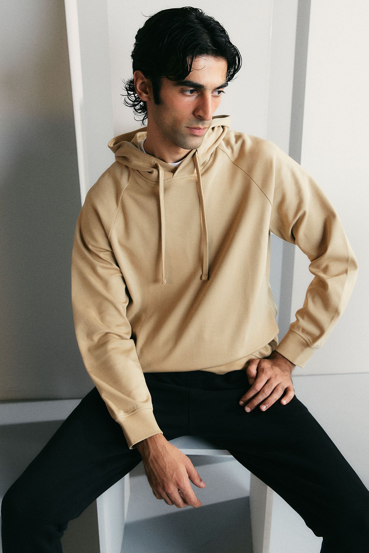 CLASSIC PULLOVER HOODIE
