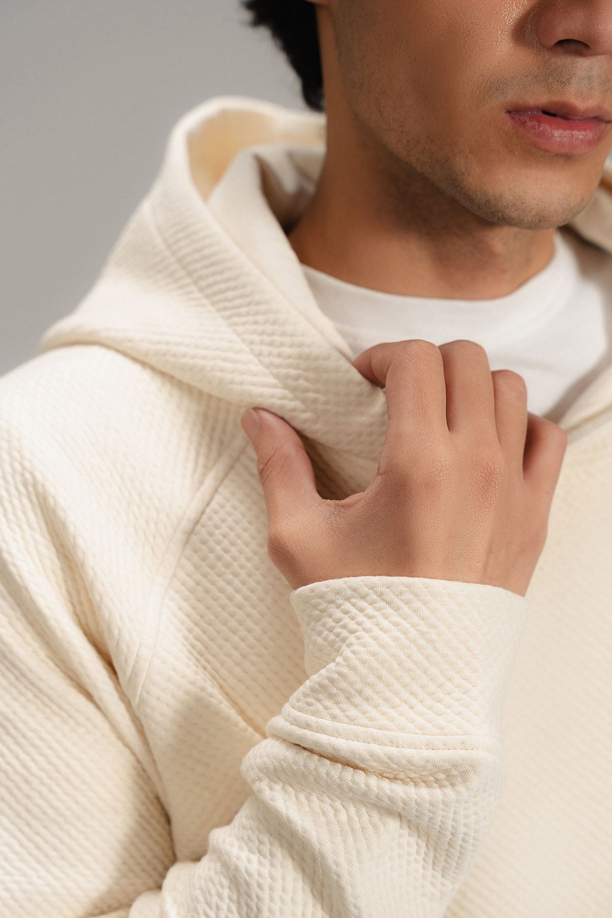 TEXTURED HOODIE