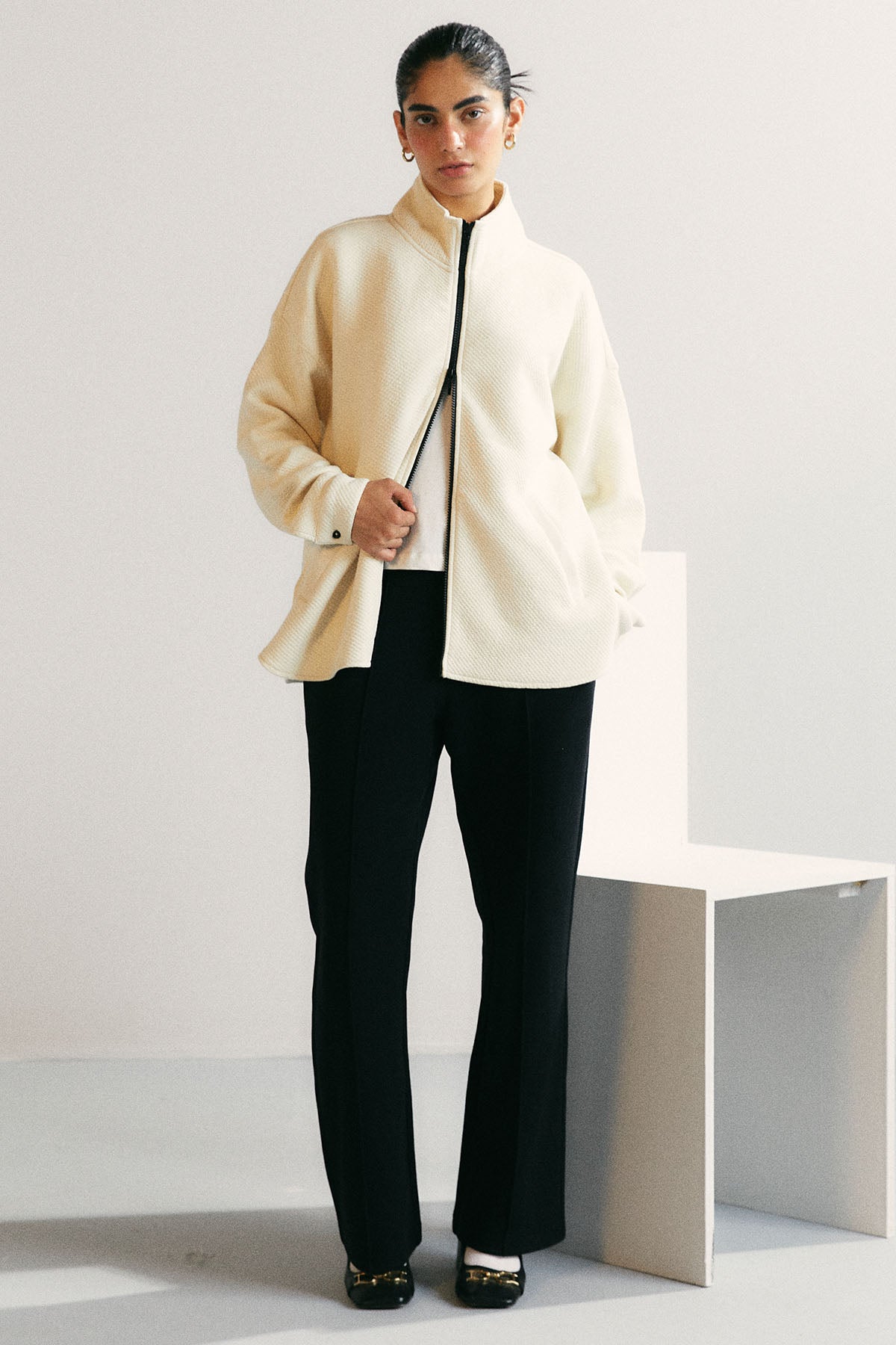 TEXTURED-LUXE ZIP UP JACKET