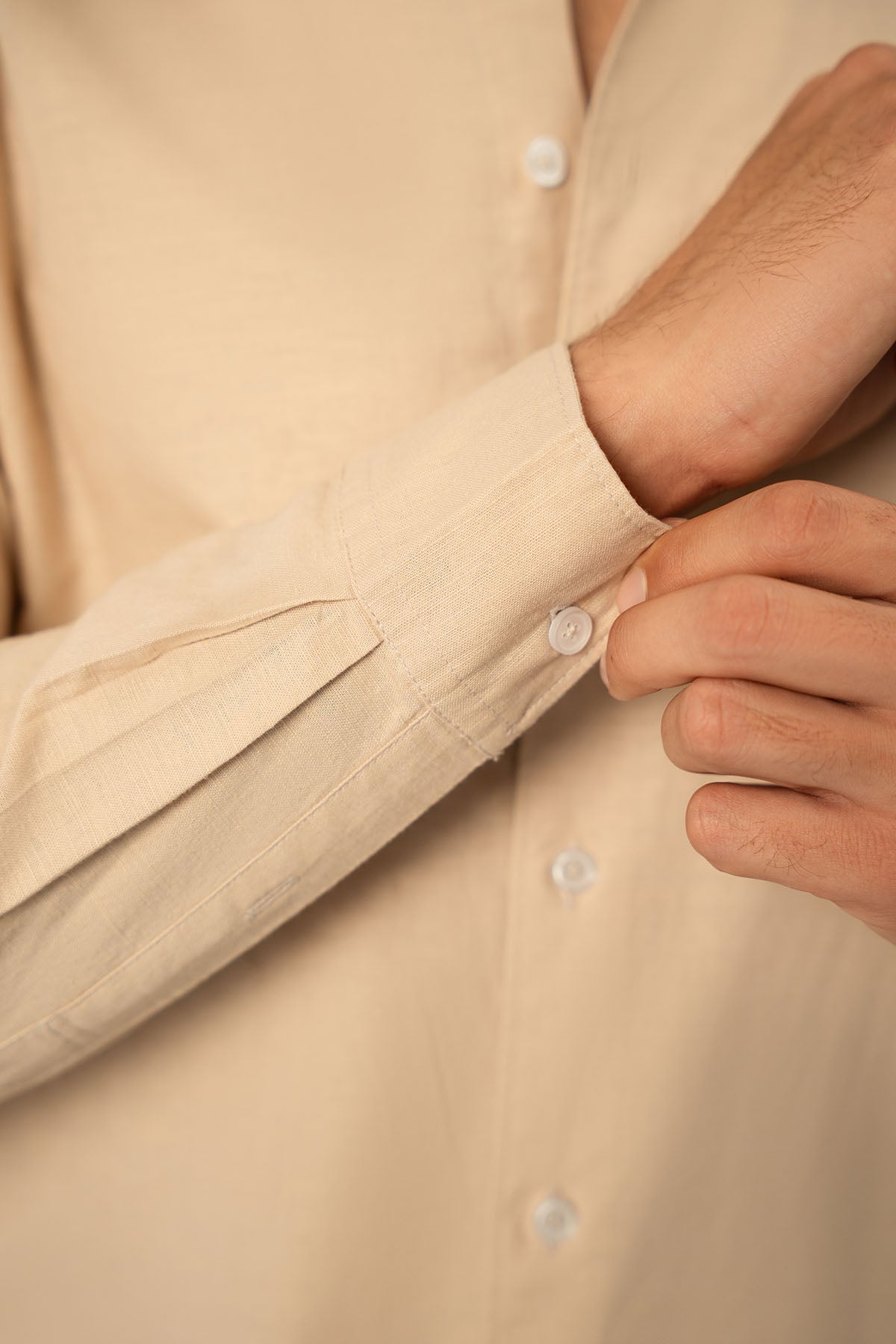 CLASSIC LINEN SHIRT
