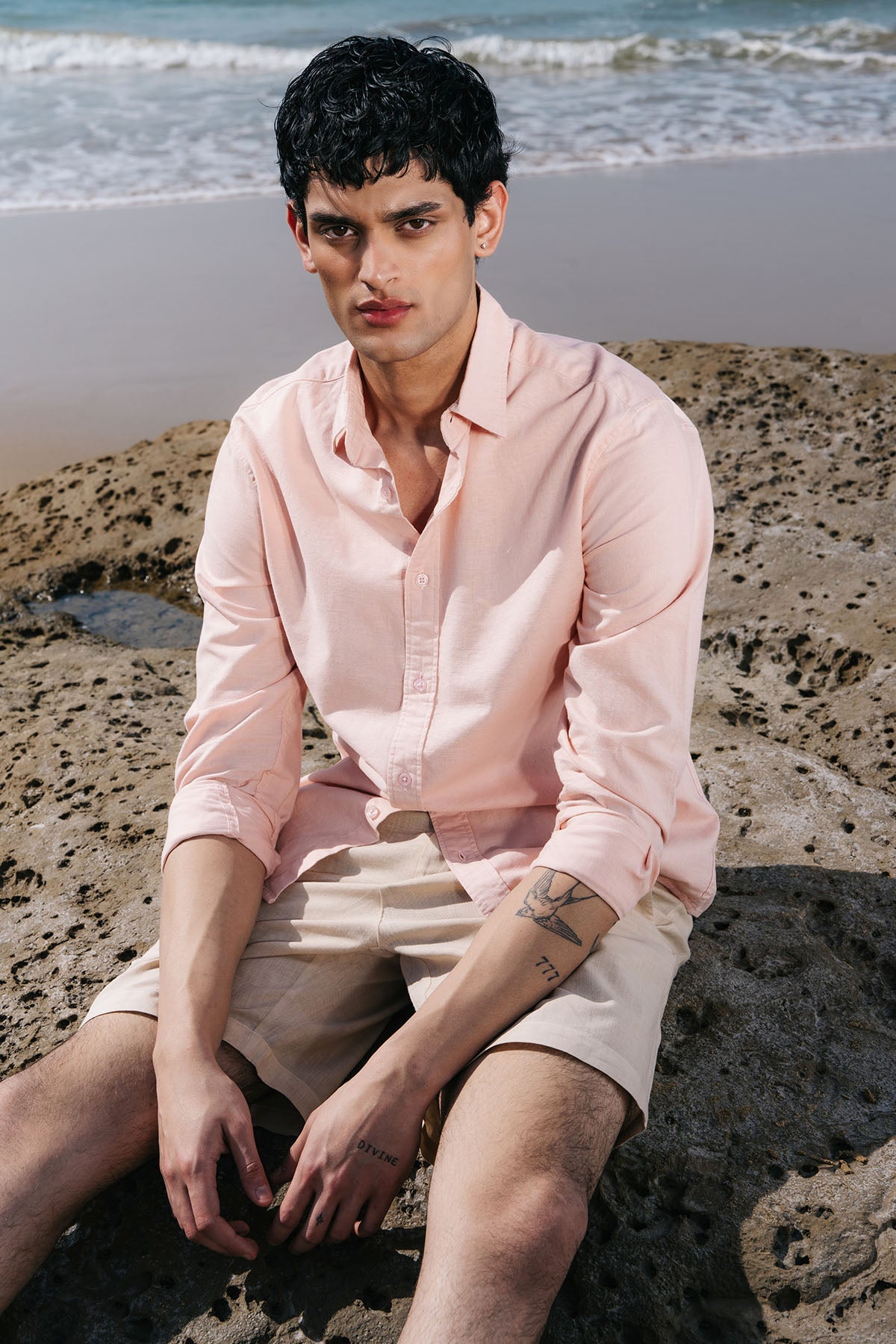 CLASSIC LINEN SHIRT