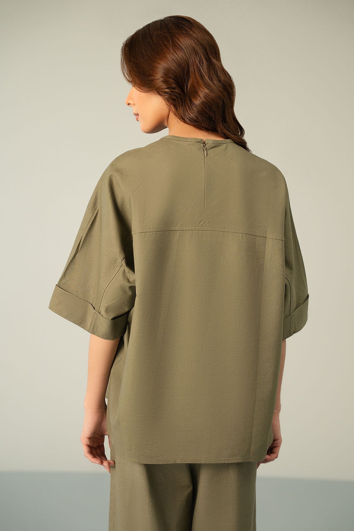 RELAXED LINEN TOP