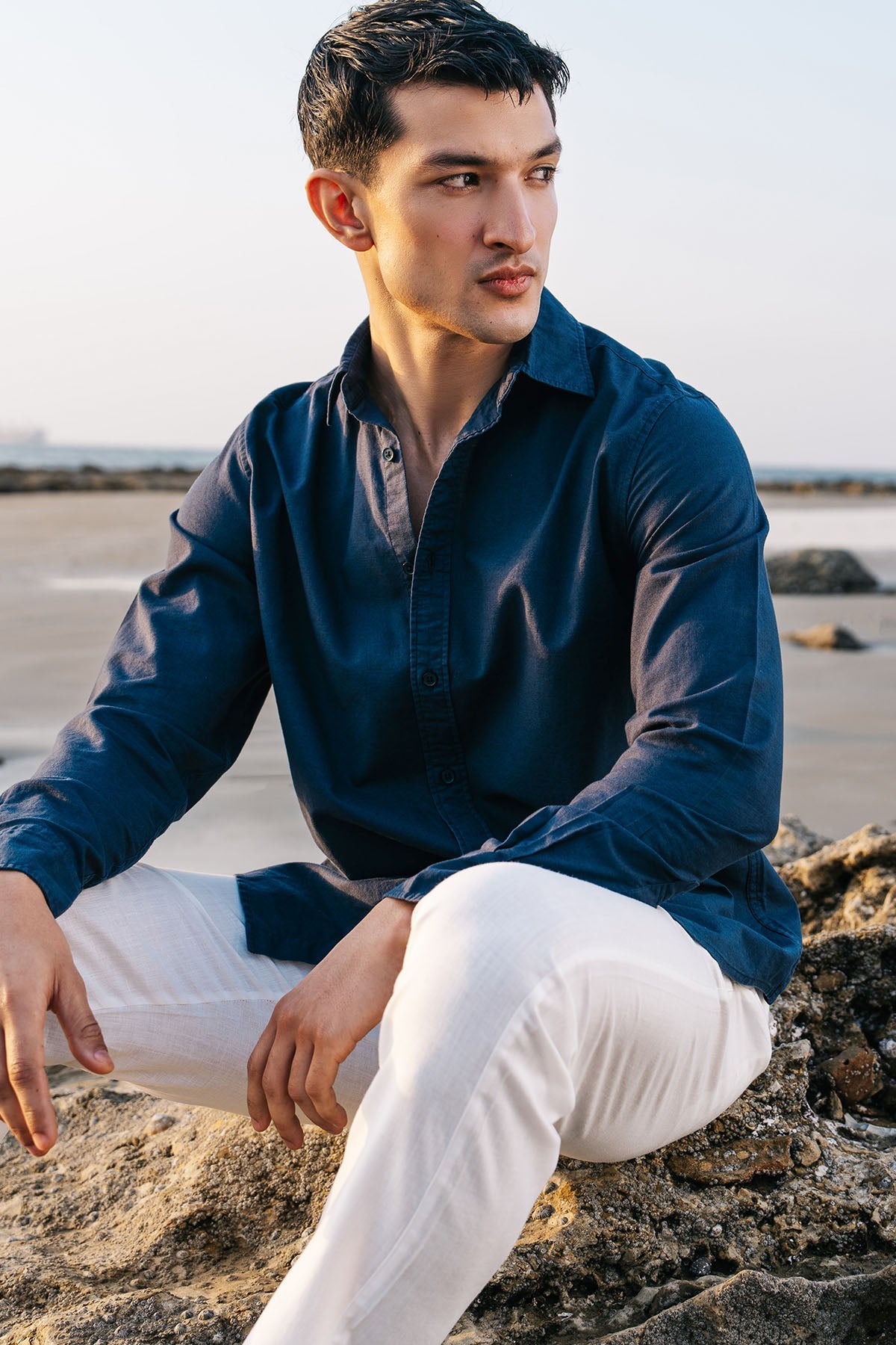 CLASSIC LINEN SHIRT