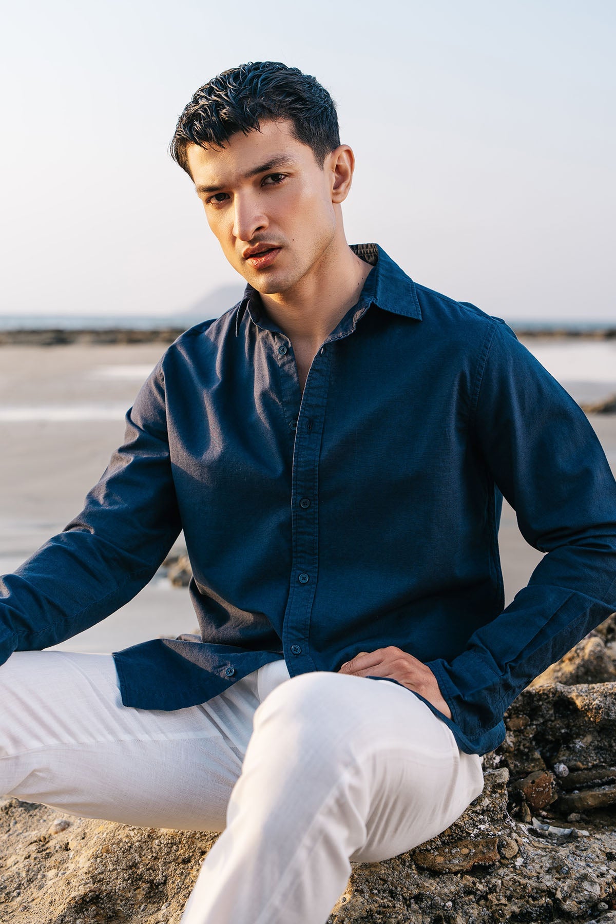 CLASSIC LINEN SHIRT