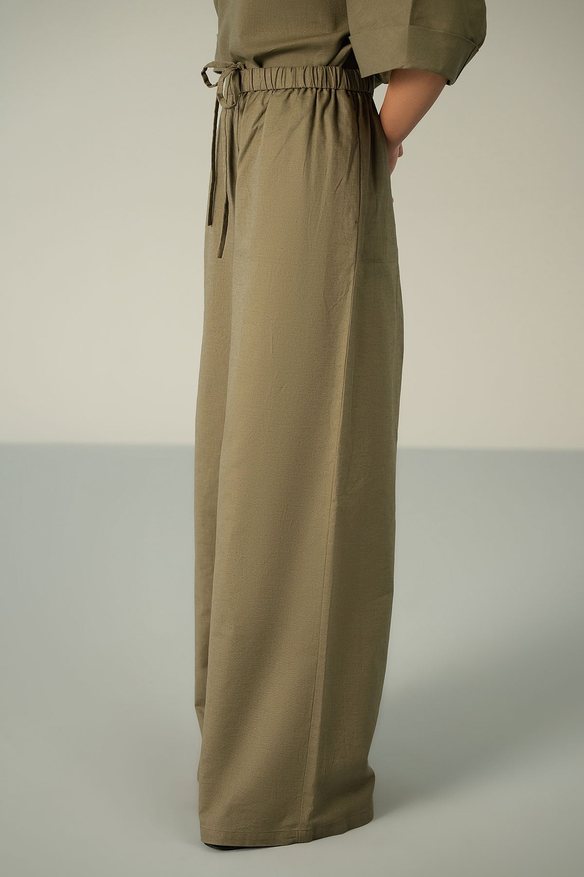DRAW STRING LINEN TROUSERS