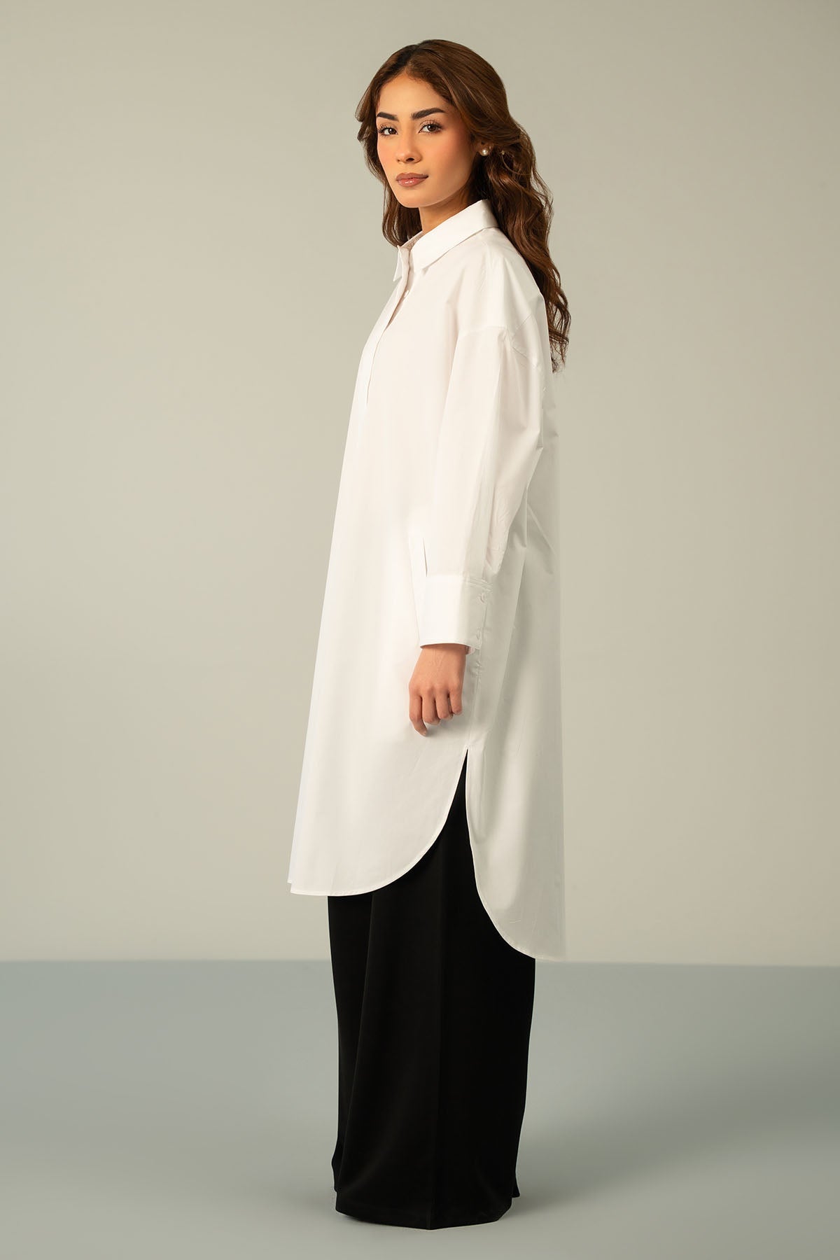 ROUND HEM POPLIN SHIRT