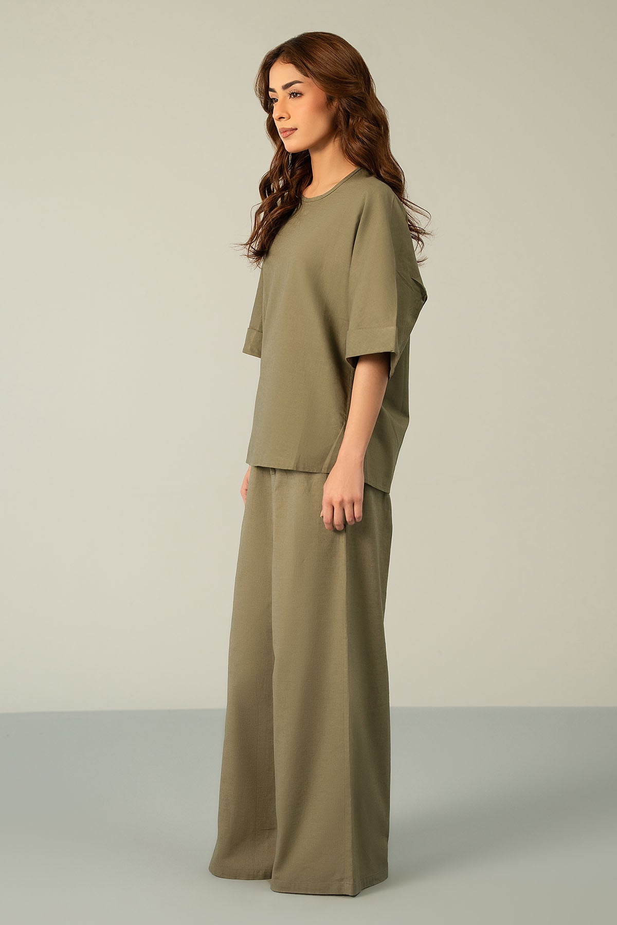 RELAXED LINEN TOP