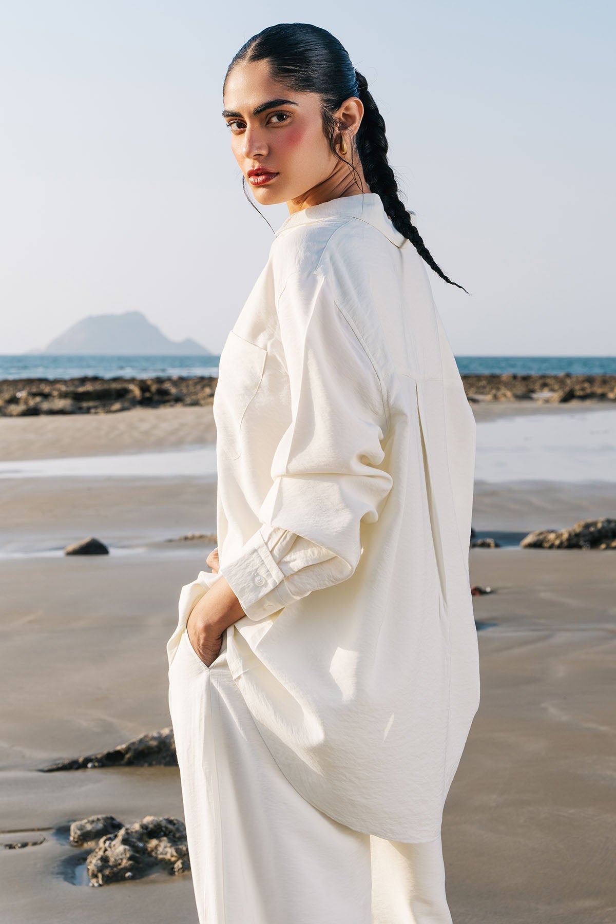 RELAXED FIT BUTTON DOWN SHIRT - WRINKLED