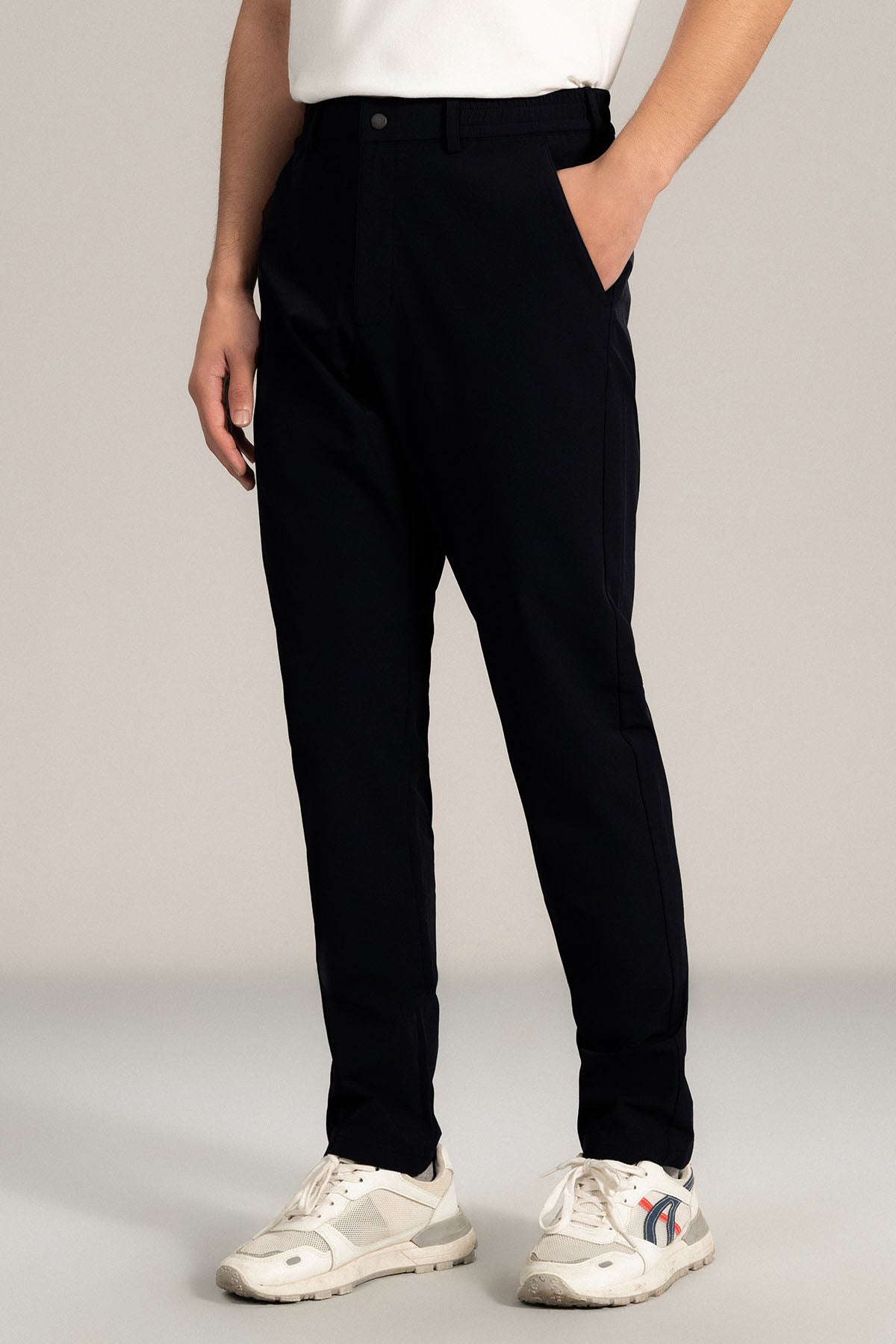 TECH PANT WITH ELASTICATED WAISTBAND