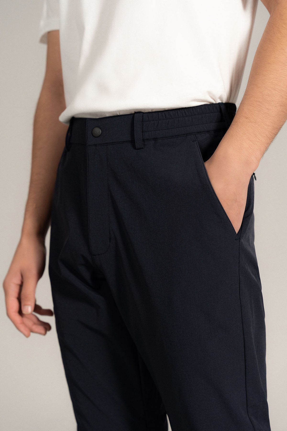 TECH PANT WITH ELASTICATED WAISTBAND