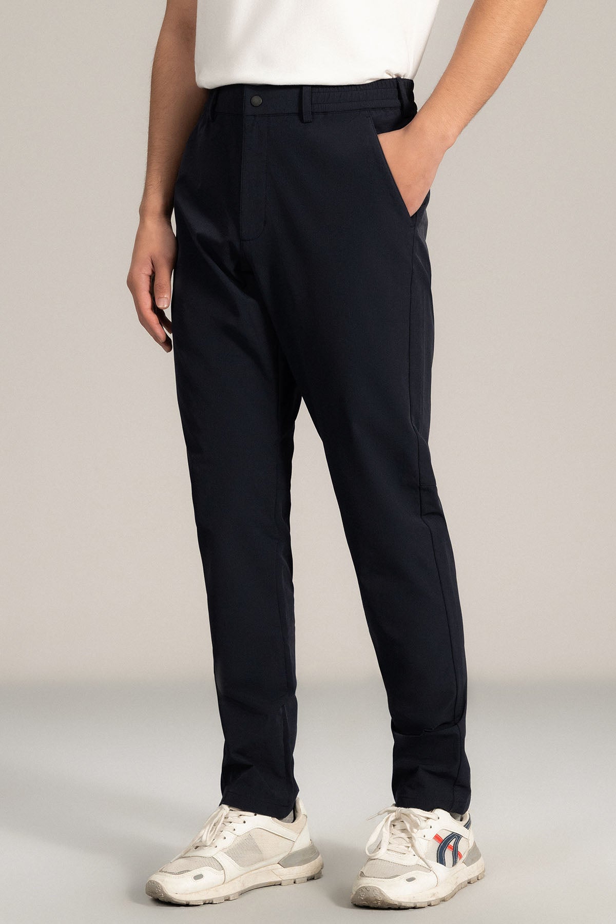 TECH PANT WITH ELASTICATED WAISTBAND